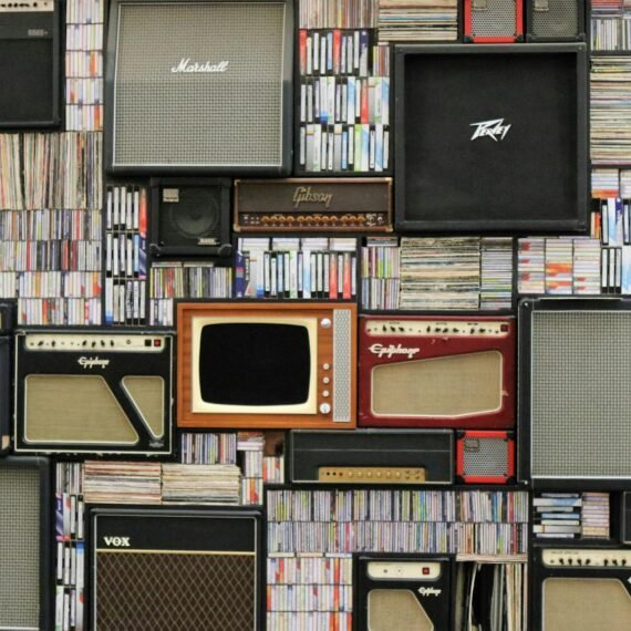 assorted guitar amplifier lot